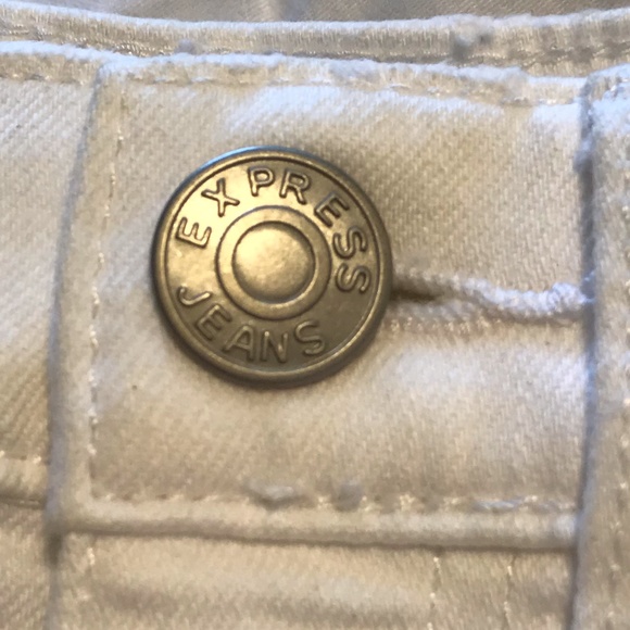 Express White High-Rise Distressed Cut-Off Shorts - Picture 2 of 3